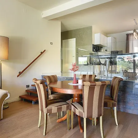 Contessa Del Mar In For 7 People Only 200 Meters From The & Pet Friendly Villa